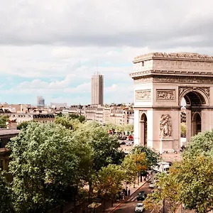 Otel Grand Champs-elysees
