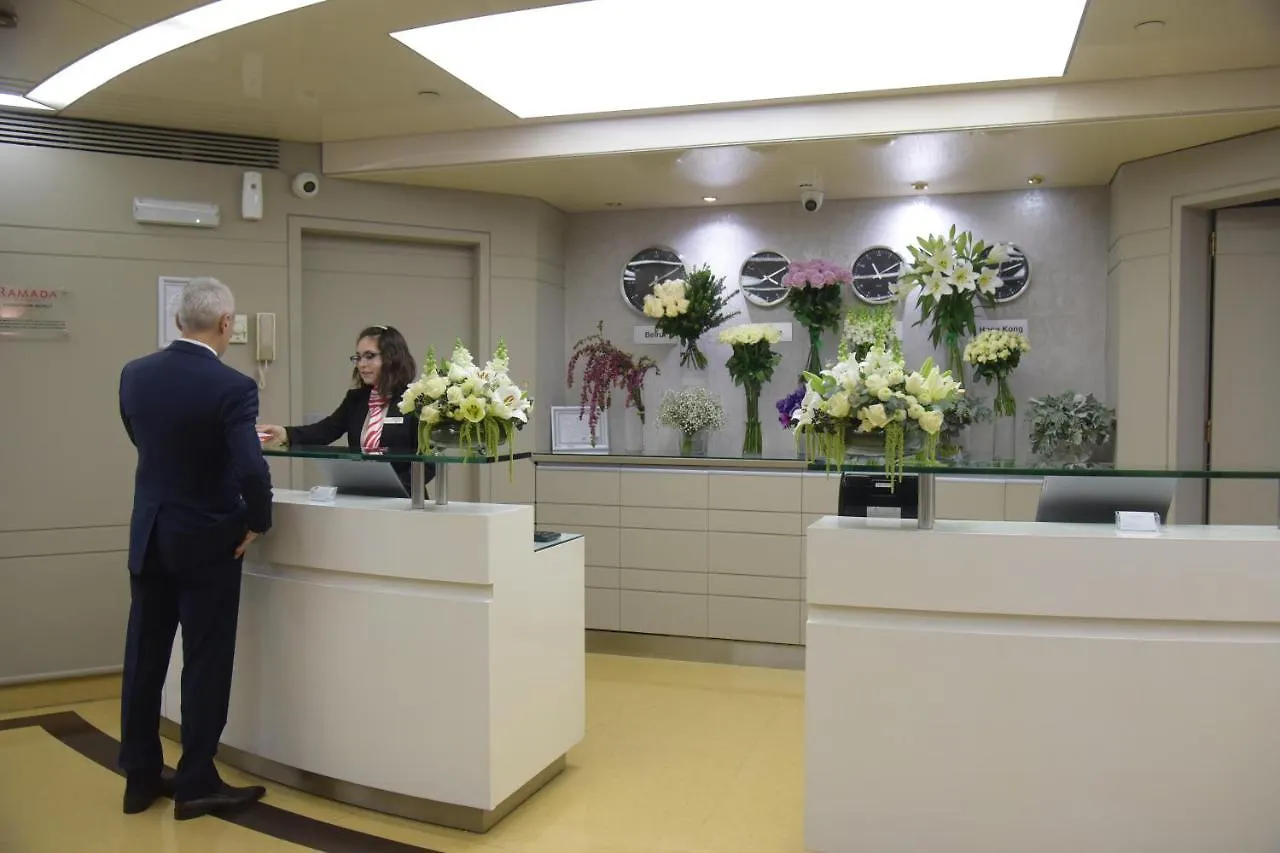 Отель Ramada By Wyndham Downtown Бейрут