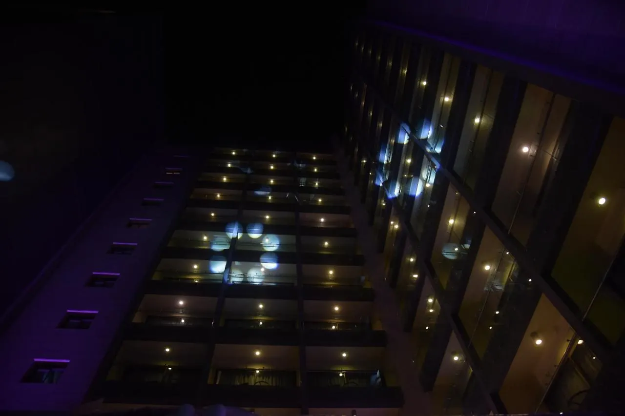 Отель Ramada By Wyndham Downtown Бейрут 4*,