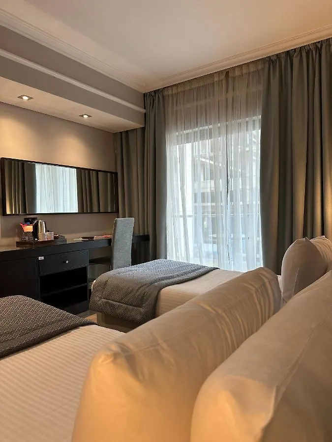 Отель Ramada By Wyndham Downtown Бейрут